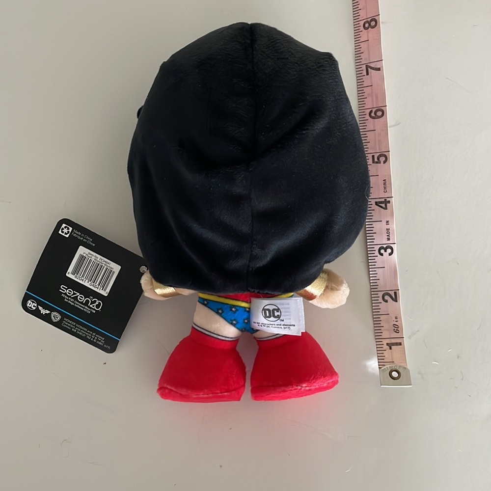 Seven20 7 inch DC Comics Wonder Woman Plushie - Picture 5 of 7